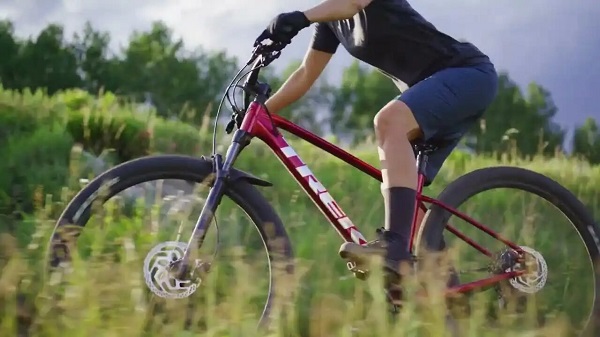 Một công nghệ độc quyền khác của Trek là Active Braking Pivo