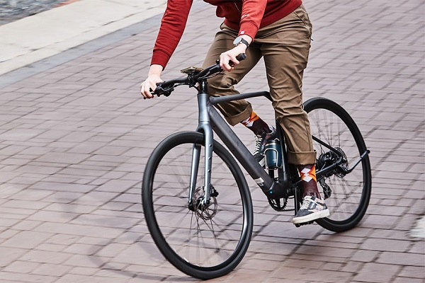 Xe đạp thể thao nhẹ (Hybrid bike) cho người lớn tuổi