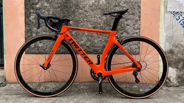 Xe đạp đua carbon Twitter Thunder R3000