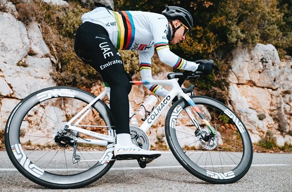 Xe đạp đua Colnago Concept